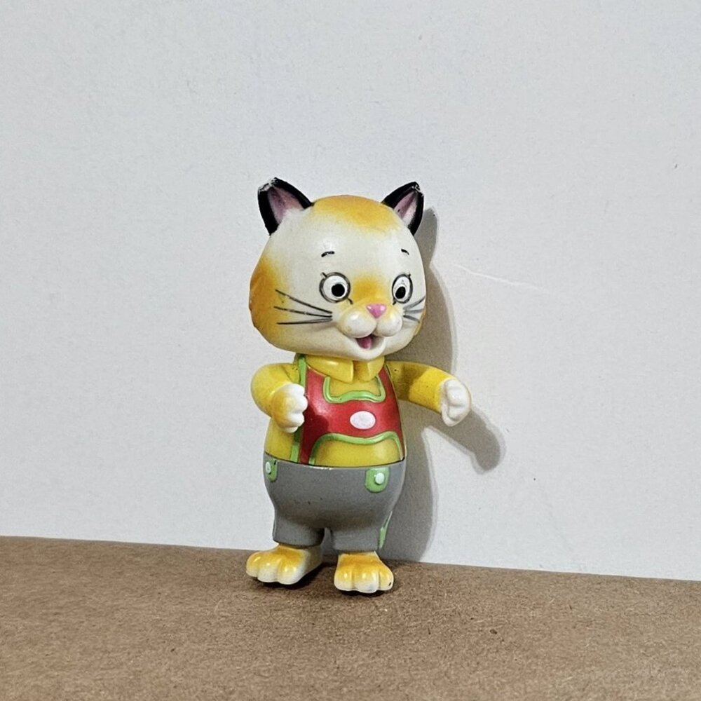 Busytown Richard Scarry Huckle Cat Action Figure Character Cake Topper 2011